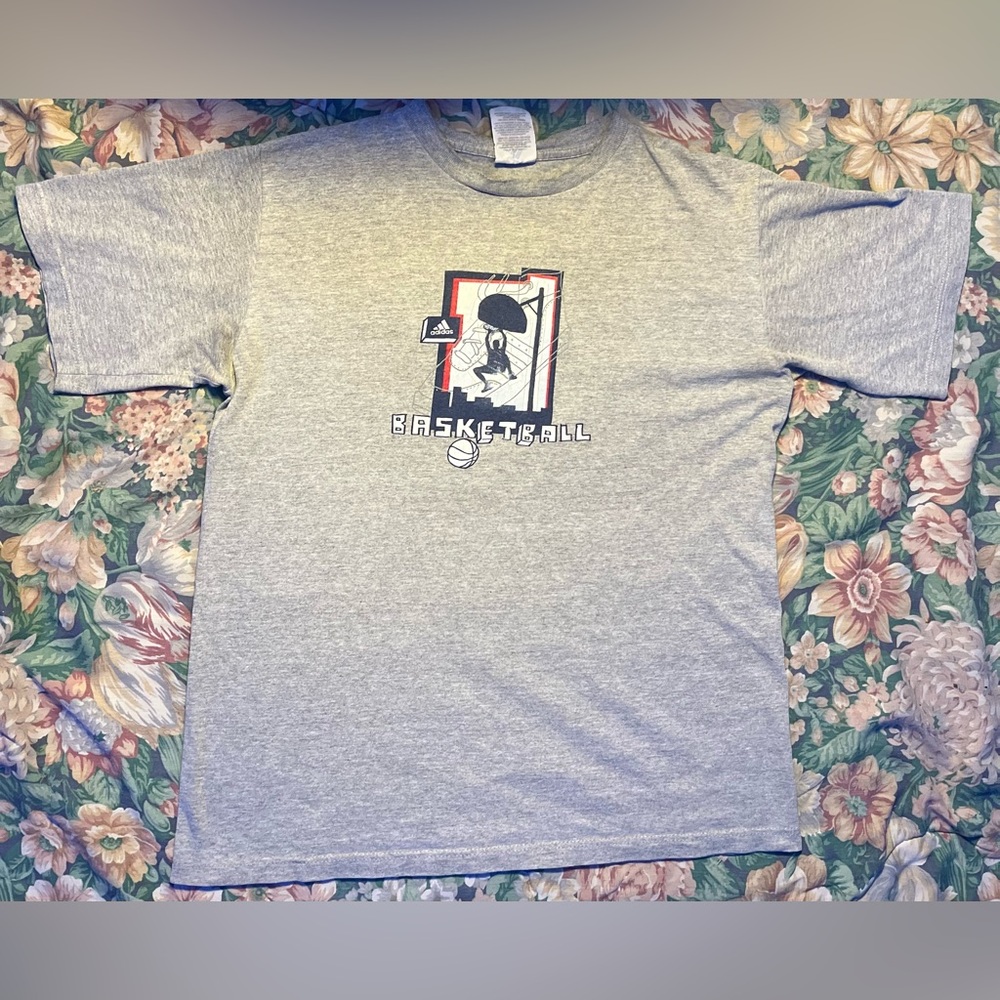VINTAGE ADIDAS BASKETBALL T SHIRT - Picture 1 of 4